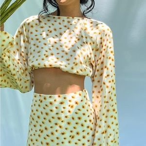 WEWOREWHAT Billow Sleeve Top‎ Ivory Multi